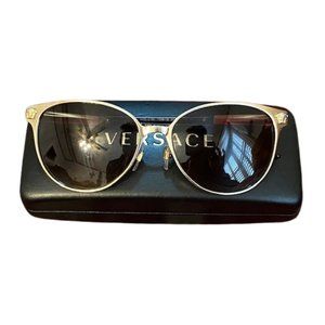 Versace Sunglasses With Case And Cleaning Cloth